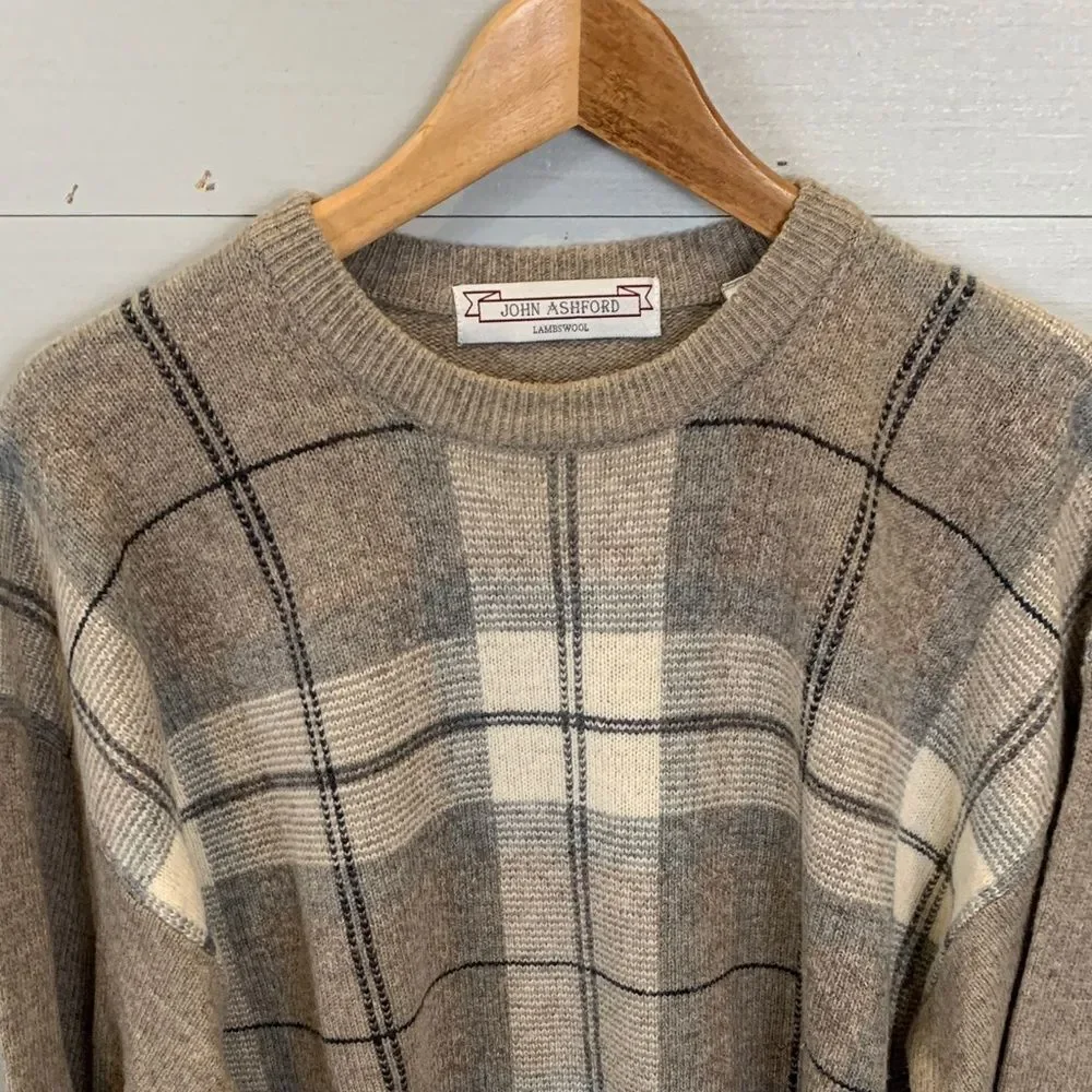 John Ashford 100% pure lambs wool Plaid Tan Sweater for Men preppy size large